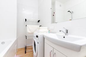 Apartment Harmonia Oliwska by Renters