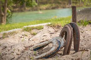 Hondo's River Haus Rr 1300 4 Bedroom Home by RedAwning