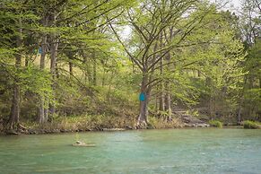 Hondo's River Haus Rr 1300 4 Bedroom Home by RedAwning