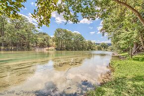 Hondo's River Haus Rr 1300 4 Bedroom Home by RedAwning