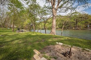 Hondo's River Haus Rr 1300 4 Bedroom Home by RedAwning