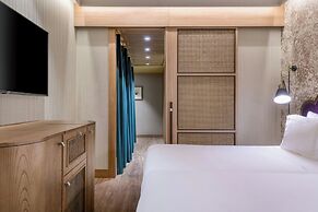 Querencia de Sevilla Autograph Collection