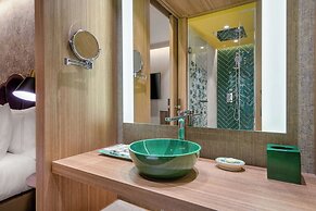 Querencia de Sevilla Autograph Collection