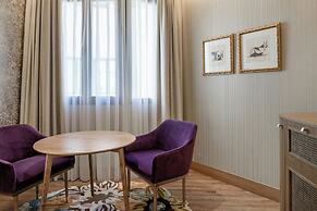 Querencia de Sevilla Autograph Collection