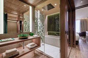 Querencia de Sevilla Autograph Collection