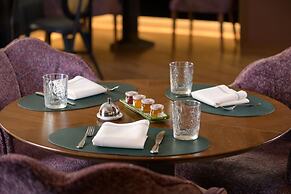 Querencia de Sevilla Autograph Collection