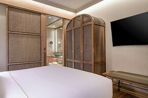 Querencia de Sevilla Autograph Collection