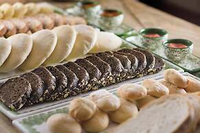 Querencia de Sevilla Autograph Collection