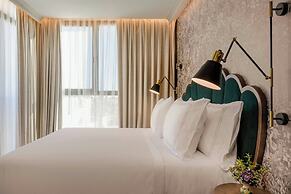 Querencia de Sevilla Autograph Collection