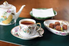 Querencia de Sevilla Autograph Collection