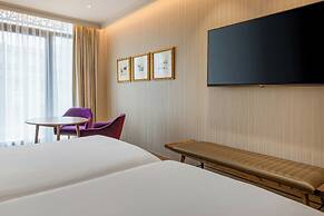 Querencia de Sevilla Autograph Collection