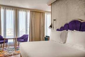 Querencia de Sevilla Autograph Collection