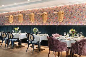 Querencia de Sevilla Autograph Collection