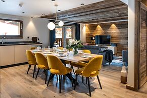 Manali Lodge  by Alpine Resorts