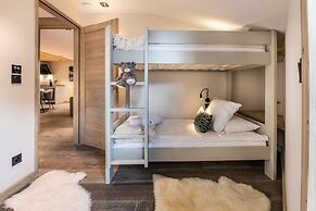 Manali Lodge  by Alpine Resorts