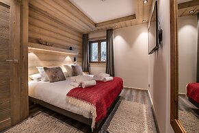 Manali Lodge  by Alpine Resorts