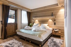 Manali Lodge  by Alpine Resorts