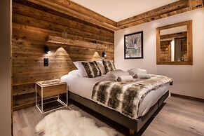Manali Lodge  by Alpine Resorts