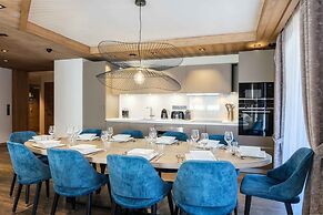 Manali Lodge  by Alpine Resorts