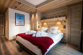 Manali Lodge  by Alpine Resorts