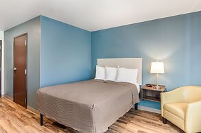 WoodSpring Suites Thornton-North Denver