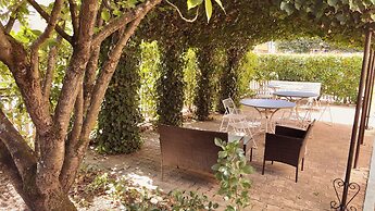 Kyriad Direct Arpajon