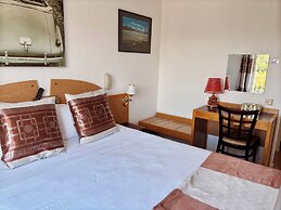 Kyriad Direct Arpajon