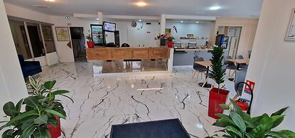 Kyriad Direct Arpajon