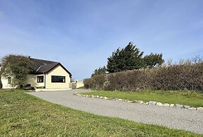 3 Bed Detached Cottage- Log Burner, Mountain Views