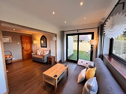 Detached 3 Bed Cottage, Mountain Views- Pets, Wifi