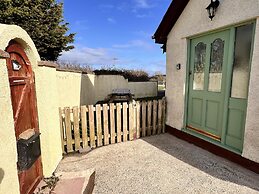 3 Bed Detached Cottage Log Burner, Mountain Views