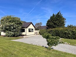 Detached 3 Bed Cottage, Mountain Views- Pets, Wifi