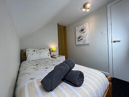 3 Bed Detached Cottage Log Burner, Mountain Views