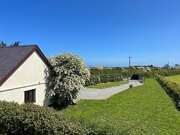 Detached 3 Bed Cottage, Mountain Views- Pets, Wifi