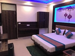 Goroomgo Bajrang Paharganj New Delhi