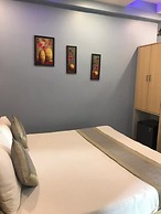 Goroomgo Bajrang Paharganj New Delhi