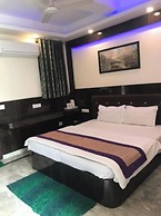 Goroomgo Bajrang Paharganj New Delhi