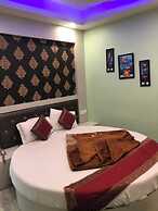 Goroomgo Bajrang Paharganj New Delhi