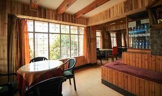 Goroomgo Broadway Annexe Darjeeling