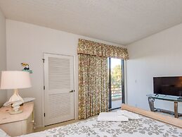 Spinnakers Reach 704