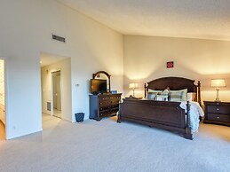 Spinnakers Reach 704