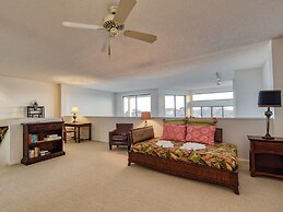 Spinnakers Reach 704