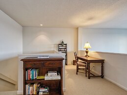 Spinnakers Reach 704