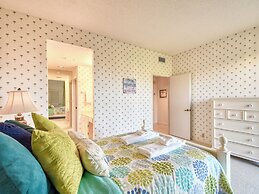 Spinnakers Reach 704