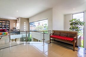 Anedda Mutiara Villa