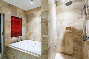 Anedda Mutiara Villa