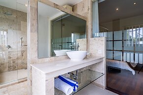 Anedda Mutiara Villa