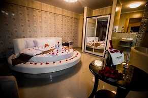 Joneya Hotel