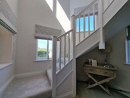 Plas Gwyrch Gatehouse