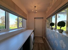 Plas Gwyrch Gatehouse